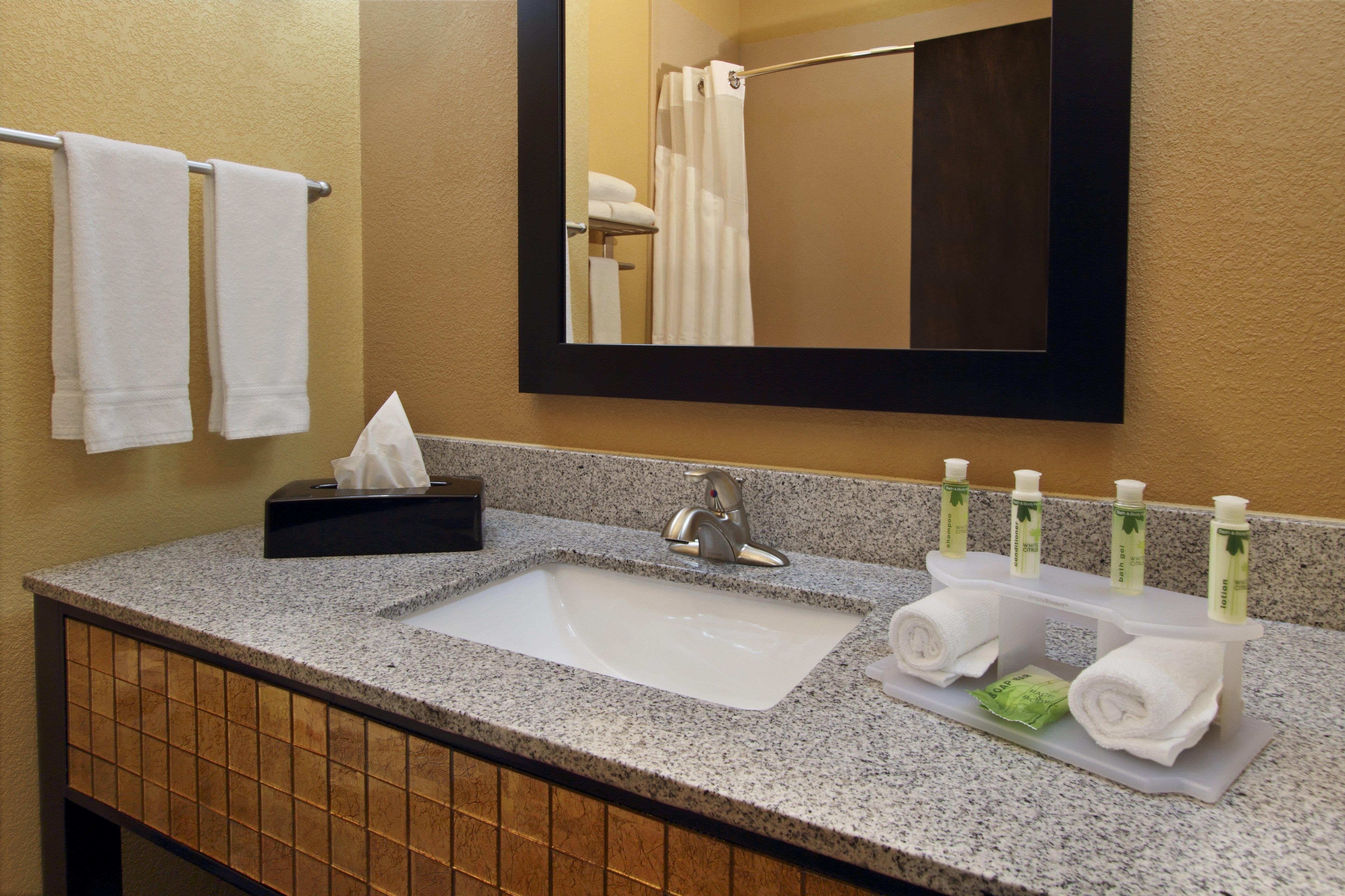 Holiday Inn Express & Suites Houston East - Baytown, An Ihg Hotel Εξωτερικό φωτογραφία